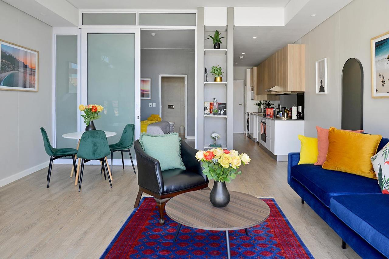 Zara - Luxurious 1 Bed, & Mountain Views In Centre *