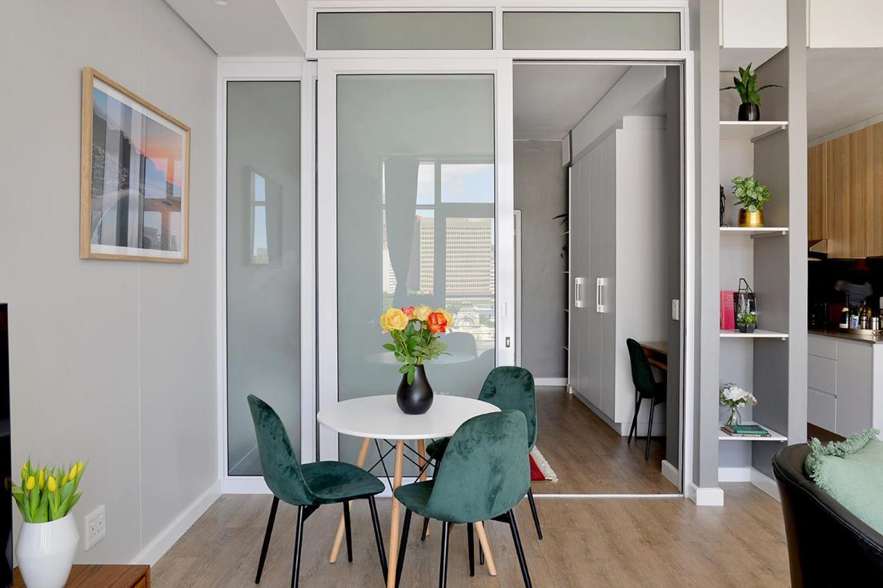 Zara - Luxurious 1 Bed, & Mountain Views In Centre * Cape Town